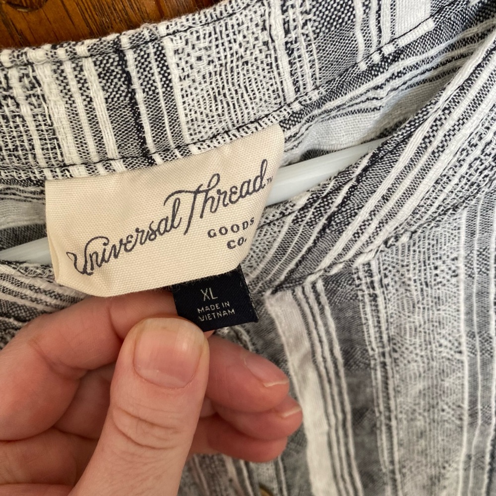 Universal Thread Romper - Picture 2 of 4